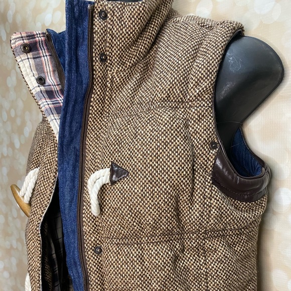 TimeOut brown and plaid zip up button up fall vest. - Picture 3 of 11